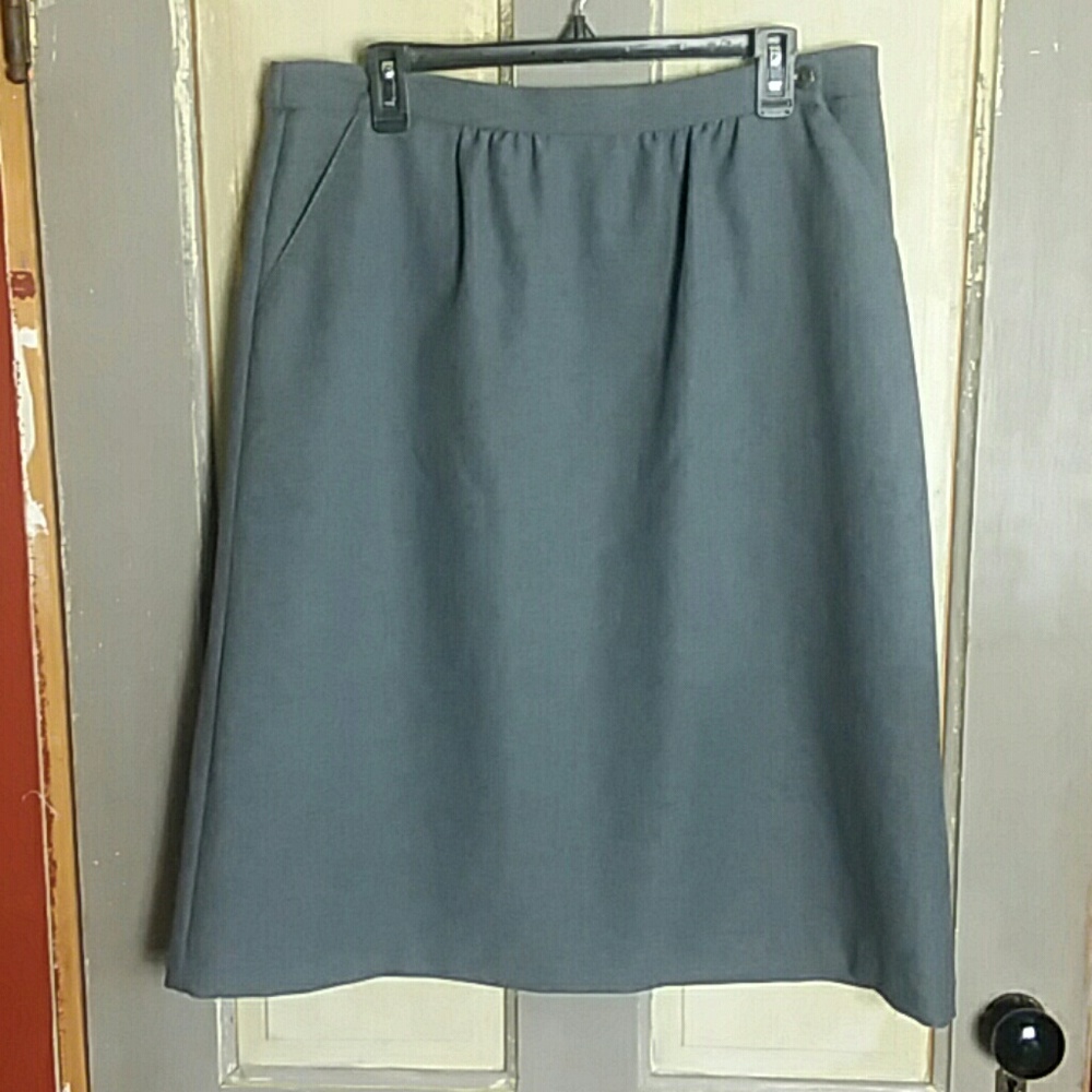 Cricket Lane Darker Gray Business Skirt